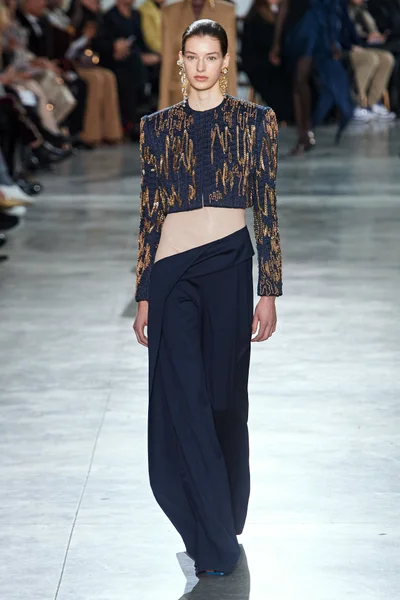 Look 14